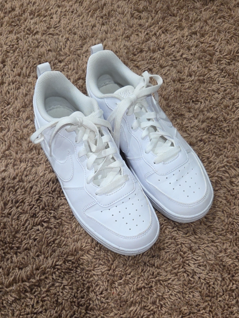 Classic White Kids NIKE Sneakers